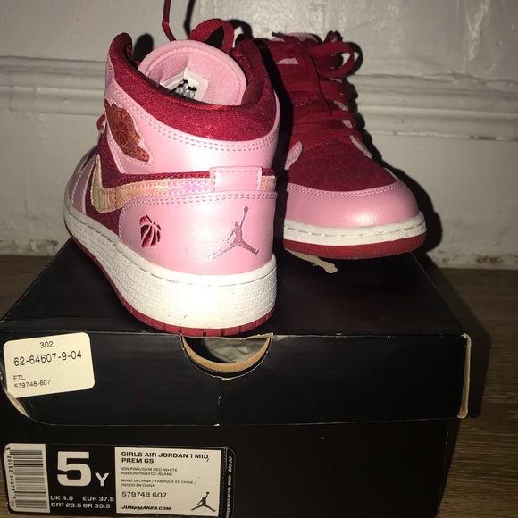 jordan 1 mid valentine's day